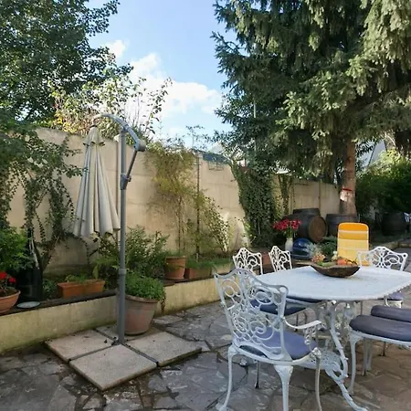 Maison En Bord De Marne שלה