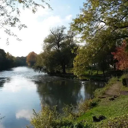 Maison En Bord De Marne